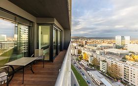 Nfs - Narodny Futbalovy Stadion - Apartman